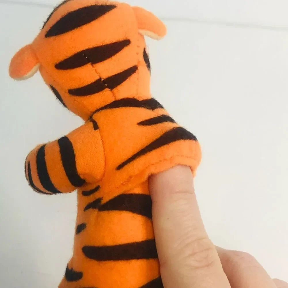 vintage disney tigger plush rattle finger puppet 6 inch 1995 winnie the pooh‎